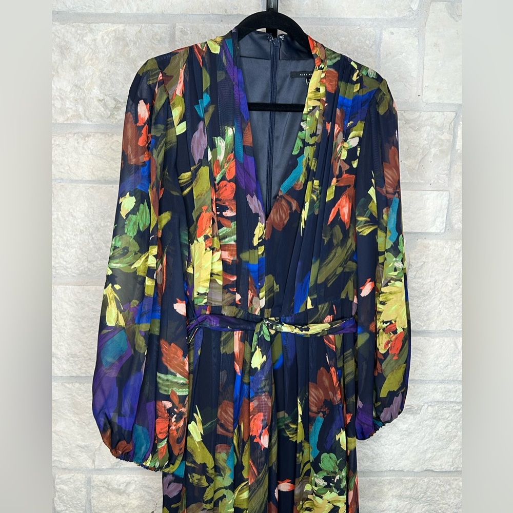 Alex Marie Hayden Floral Pleated Cocktail Business Dress Size 12 V Neck